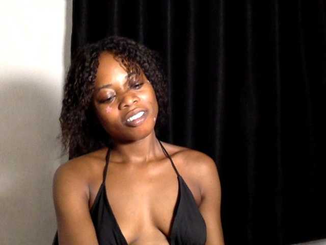 Lickmapussy live cam on BongaCams
