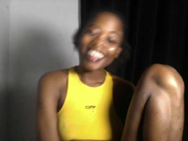 Lickmapussy live cam on BongaCams