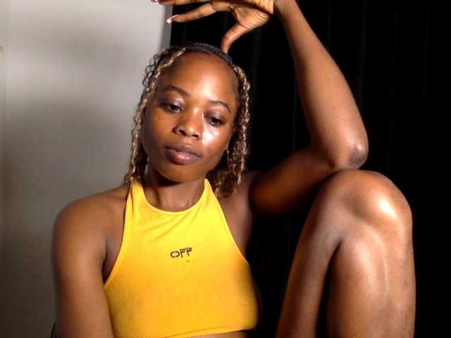 Lickmapussy live cam on BongaCams