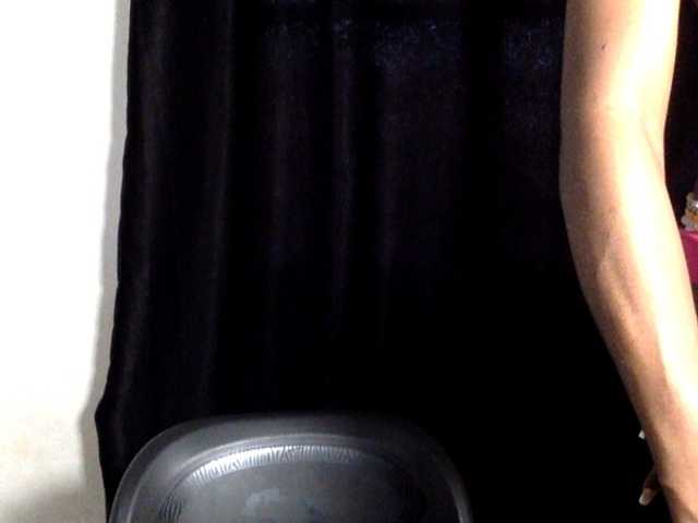 Lickmapussy live cam on BongaCams