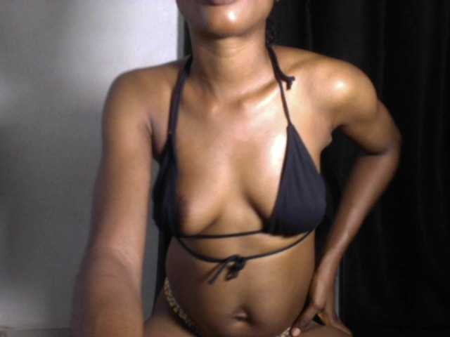 Lickmapussy live cam on BongaCams