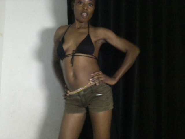 Lickmapussy live cam on BongaCams