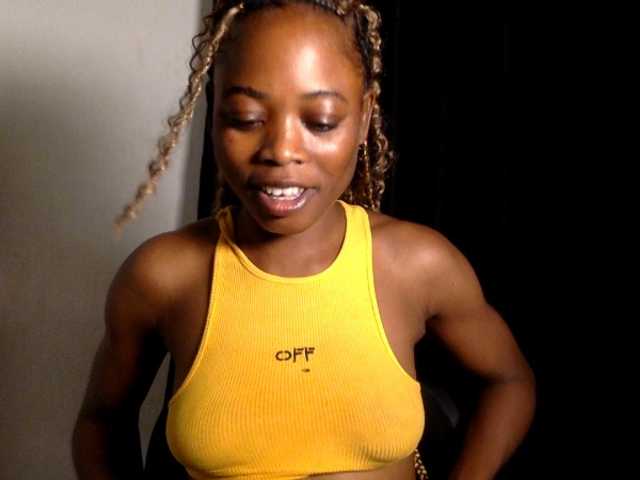 Lickmapussy live cam on BongaCams