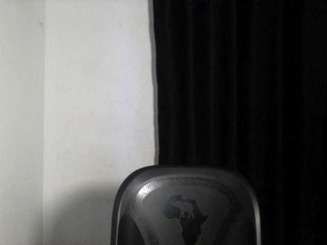 Lickmapussy live cam on BongaCams