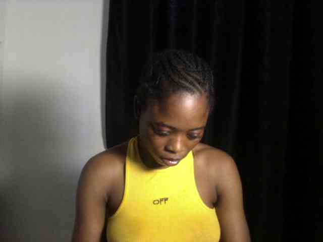 Lickmapussy — live female cam on BongaCams