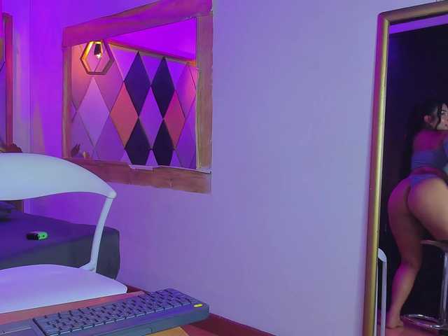 CamilFerrer live cam on BongaCams