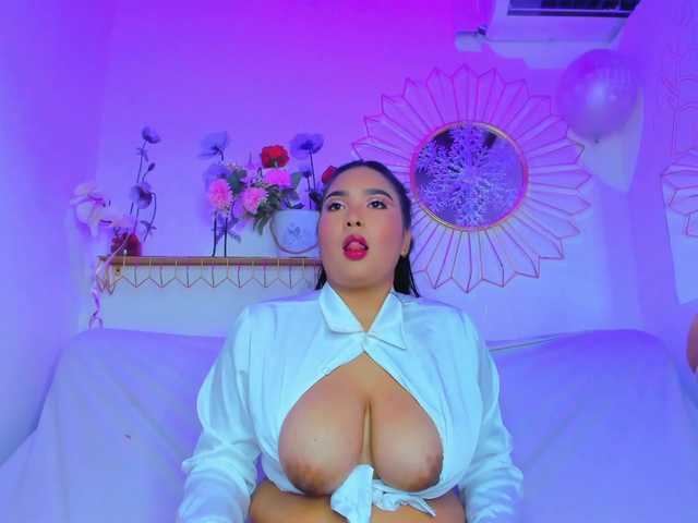 CamilFerrer live cam on BongaCams