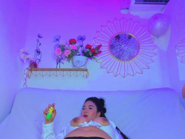 CamilFerrer live cam on BongaCams