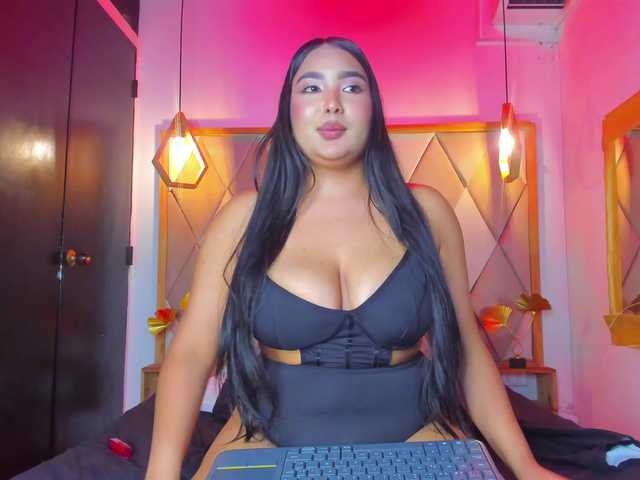 CamilFerrer live cam on BongaCams