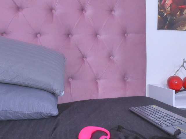 Dania-wish1 live cam on BongaCams