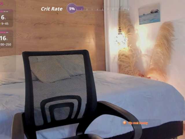 heeidi, en vivo ahora en BongaCams