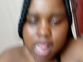 Prettyshe's Live Webcam