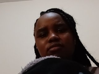 Prettyshe's Live Webcam