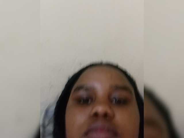 Prettyshe live cam on BongaCams