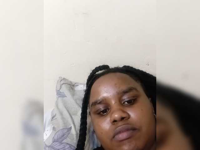 Prettyshe live cam on BongaCams