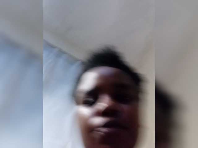 Prettyshe live cam on BongaCams