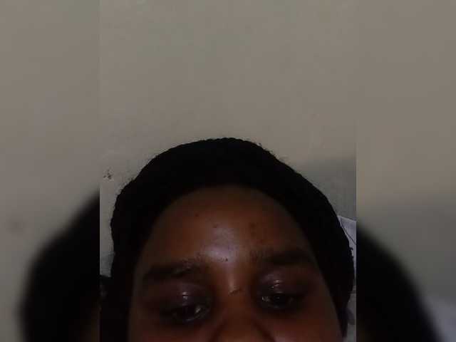 Prettyshe live cam on BongaCams