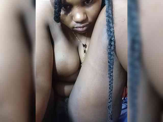 Prettyshe webcam