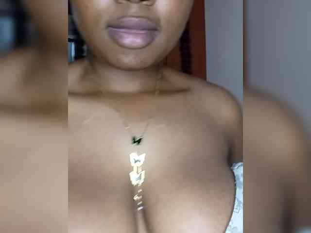Prettyshe webcam