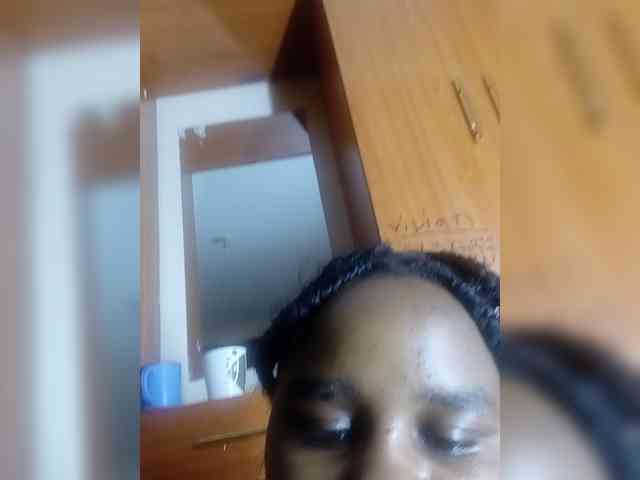 Prettyshe webcam