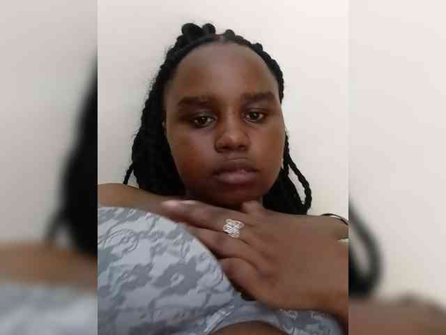 Prettyshe webcam