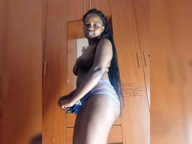 Prettyshe webcam