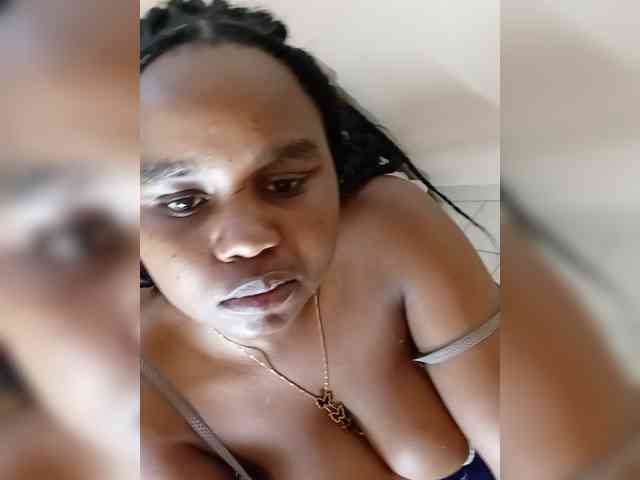 Prettyshe webcam