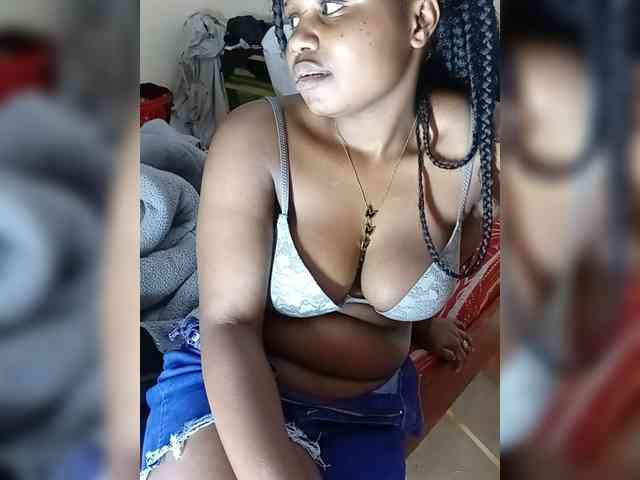 Prettyshe webcam