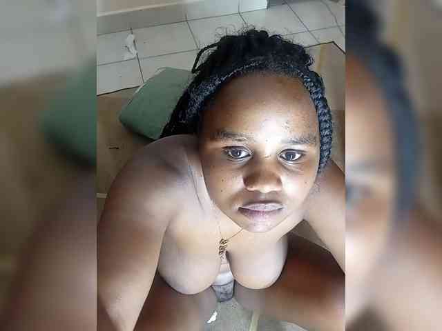 Prettyshe webcam