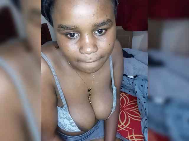 Prettyshe webcam
