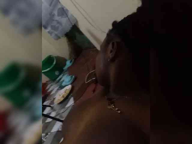 Prettyshe webcam