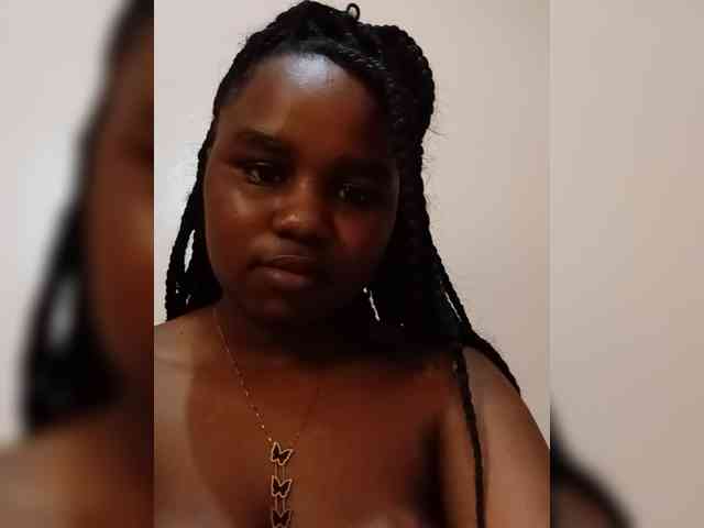 Prettyshe webcam