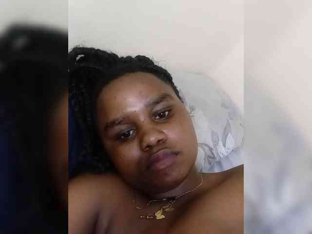 Prettyshe webcam