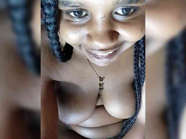 Prettyshe webcam