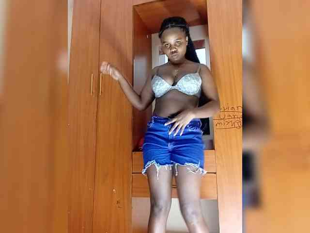Prettyshe webcam