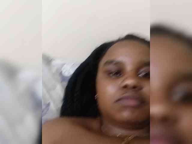 Prettyshe webcam