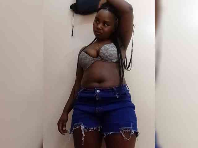 Prettyshe webcam