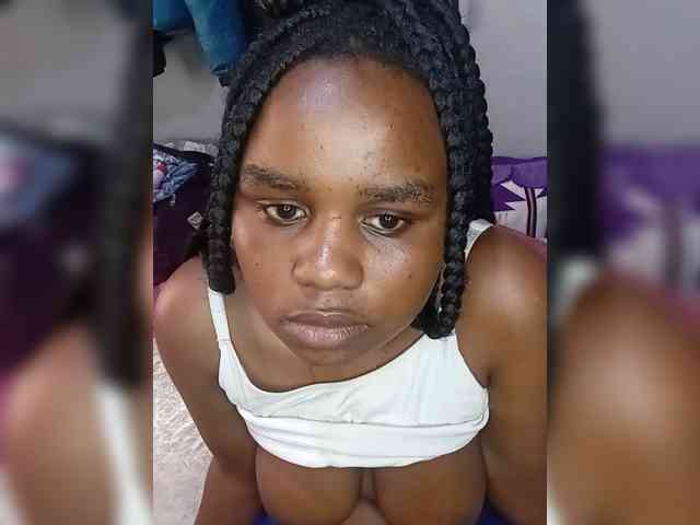 Prettyshe webcam