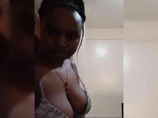 Prettyshe webcam