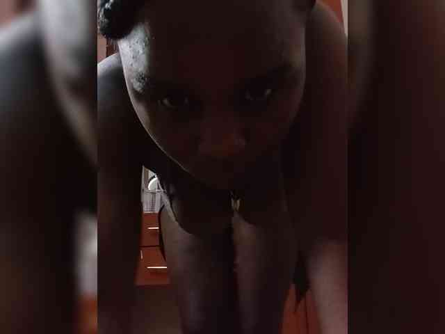 Prettyshe webcam