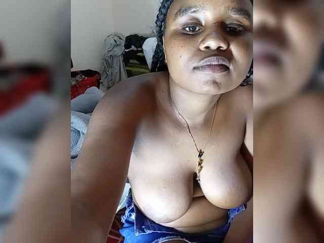 Prettyshe webcam