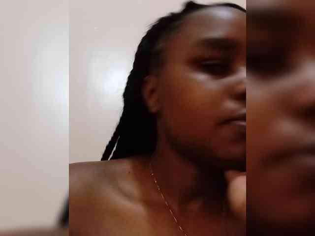 Prettyshe webcam