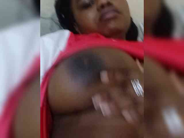 Prettyshe webcam