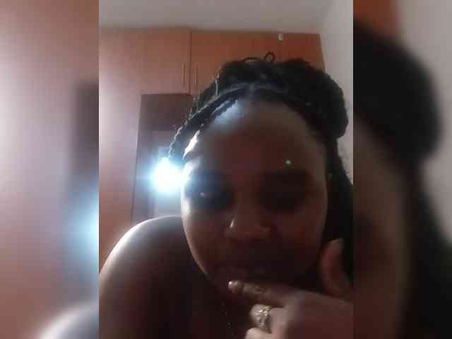 Prettyshe webcam