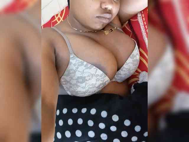 Prettyshe webcam