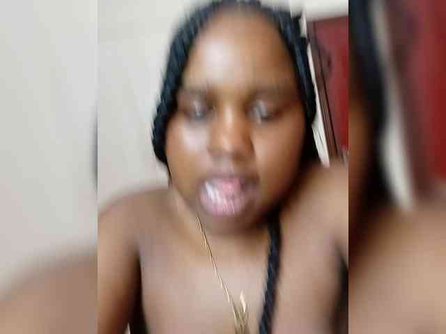 Prettyshe webcam