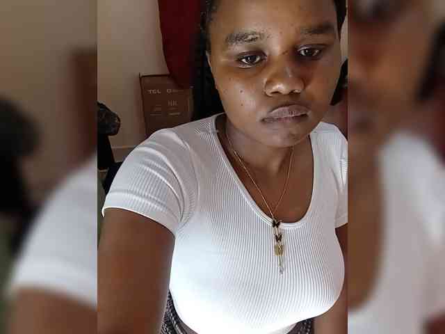 Prettyshe webcam
