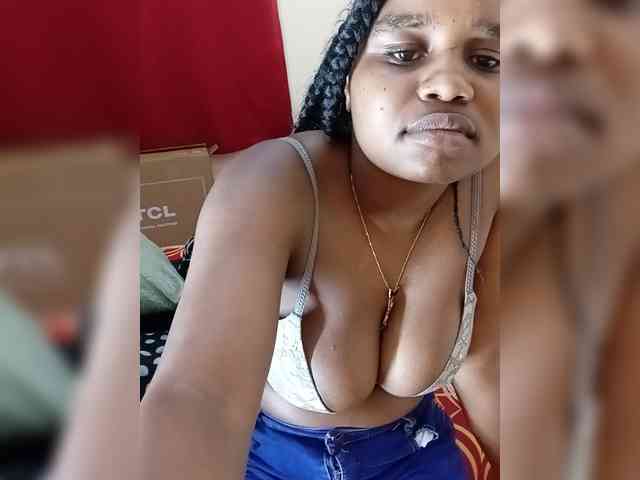 Prettyshe webcam