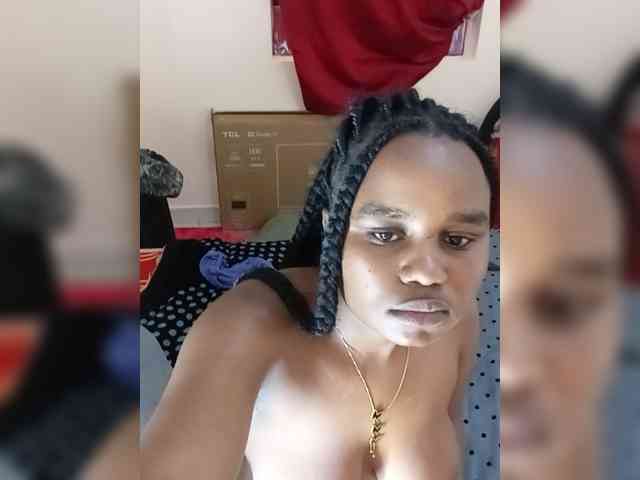 Prettyshe webcam