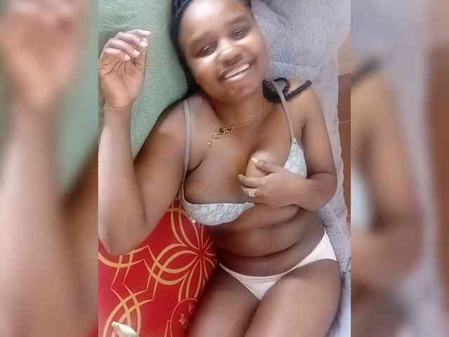 Prettyshe webcam